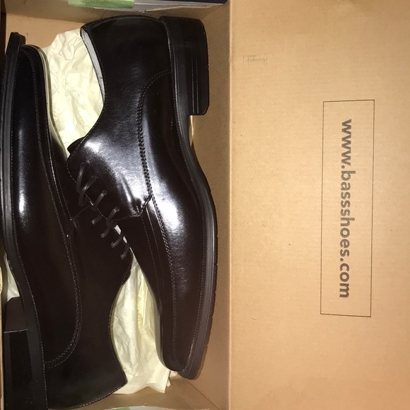 Bass Other - Bass dress shoes for men